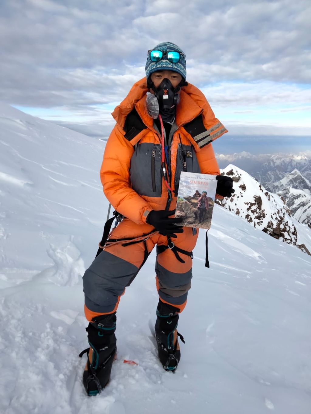 El libro ‘Sherpas’ llega a la cima del K2